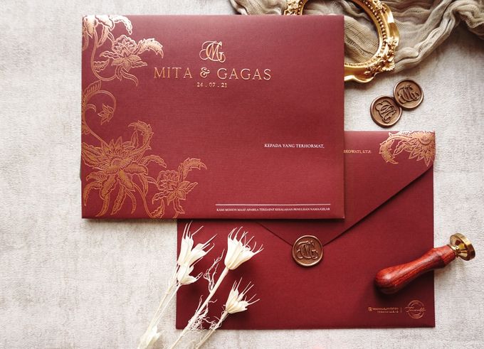 Javanese Maroon by Trouvaille Invitation - 009 Javanese Maroon by Trouvaille Invitation - 009