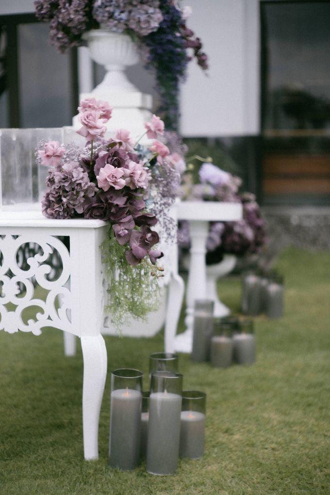 Jerry & Sinta Wedding Decoration at Ritz Carlton Bali by Infinity Wedding Planner - 005