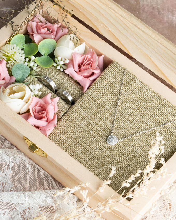 Wedding Ring Paket Seserahan by Emily Jewelry - 001 Wedding Ring Paket Seserahan by Emily Jewelry - 001