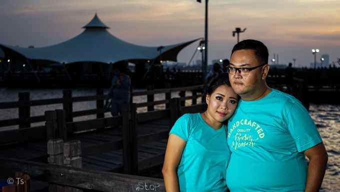 Yudi and Fitri Modern Casual Strobe Pre-Wedding by Ikigai Art Production - 003