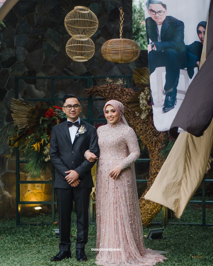 Taman Kajoe | Intimate Kendy & Dimas by diskodiwedding - 001