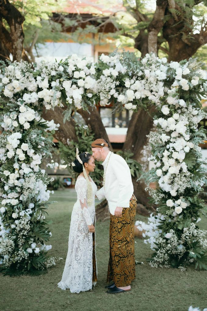 Anya & Oliver wedding by ARTGLORY BALI - 034