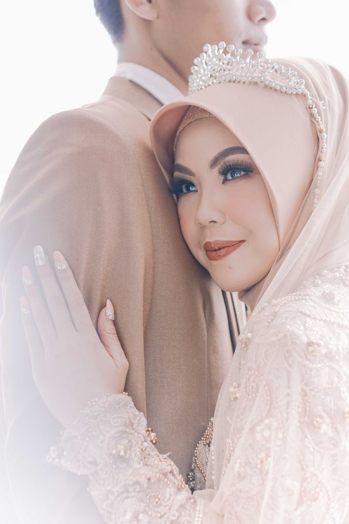 Intimate Wedding | Niar & Dhani by LAKSMI - Kebaya Muslimah & Islamic Bride - 042