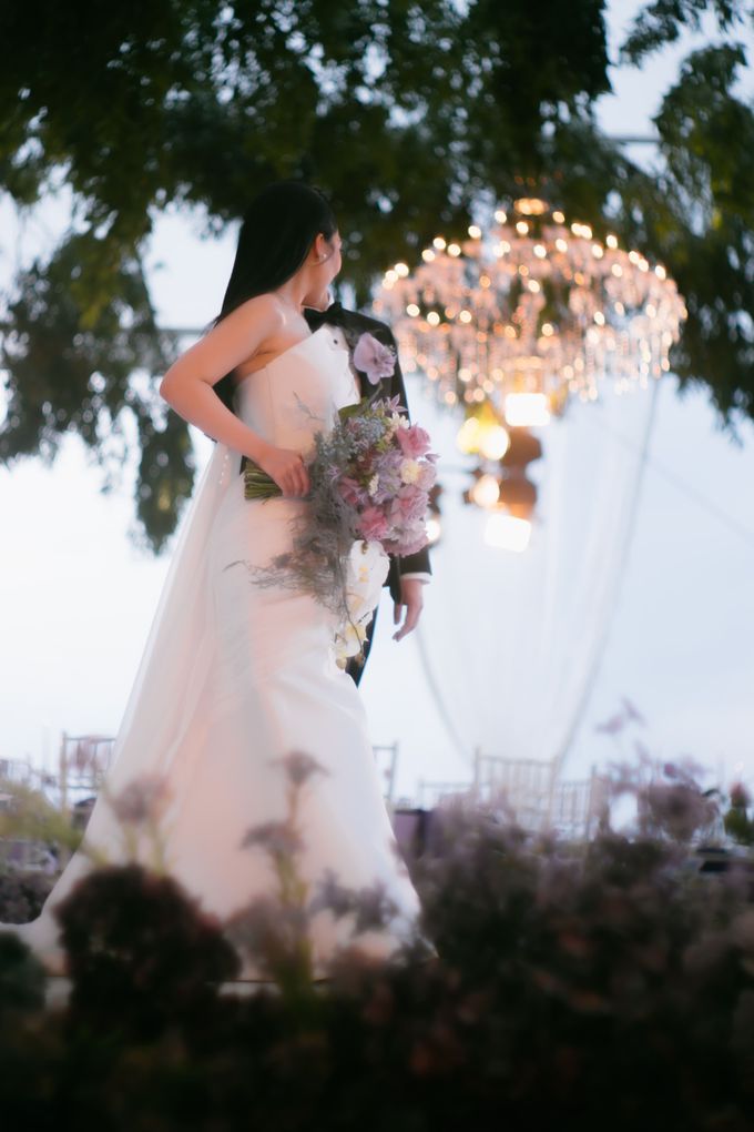 Jerry & Sinta Wedding Decoration at Ritz Carlton Bali by Infinity Wedding Planner - 043