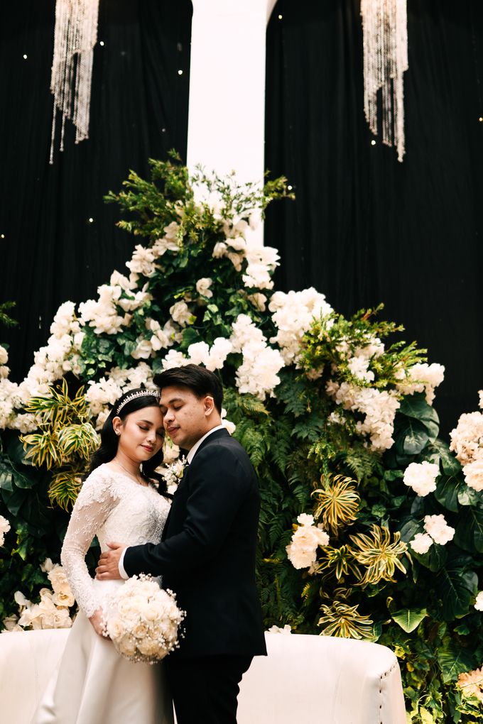 The Wedding of Aldira & Izar by Sky Wedding Entertainment Enterprise & Organizer - 017