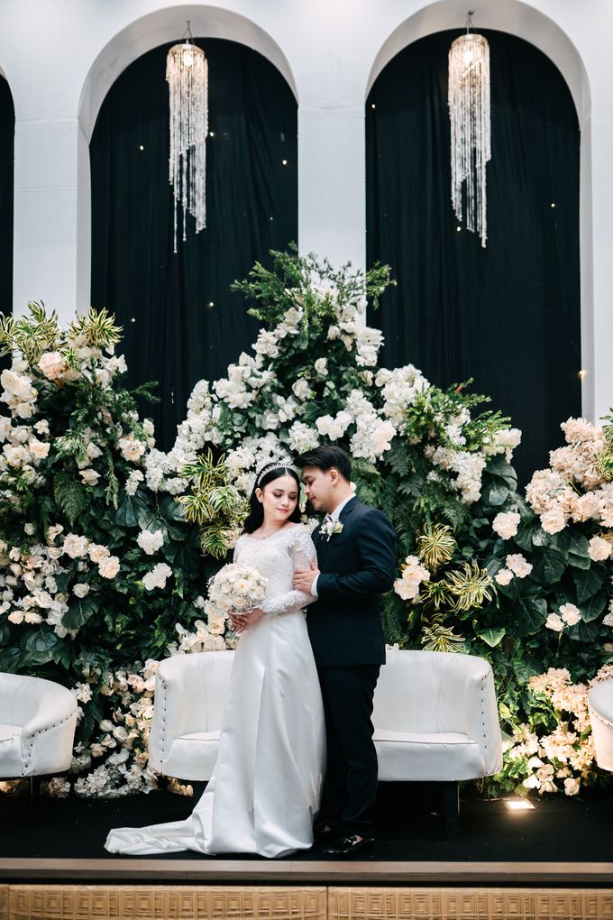 The Wedding of Aldira & Izar by Sky Wedding Entertainment Enterprise & Organizer - 019