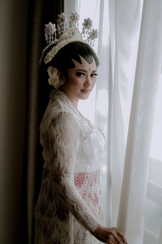 Devita & Ivan Wedding by Akuwedding - 002