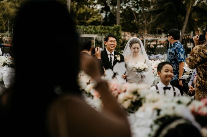 The Wedding of Hendrik & Mega by bridestore indonesia - 028 The Wedding of Hendrik & Mega by bridestore indonesia - 028