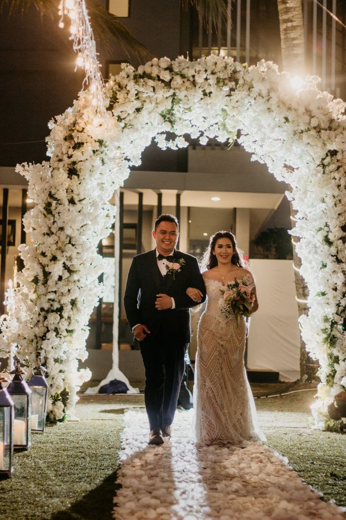 The Wedding of Hendrik & Mega by bridestore indonesia - 041 The Wedding of Hendrik & Mega by bridestore indonesia - 041