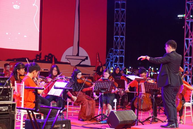 Nyalakan Indonesia by OCBC NISP by Mahawaditra Symphony Orchestra - 004