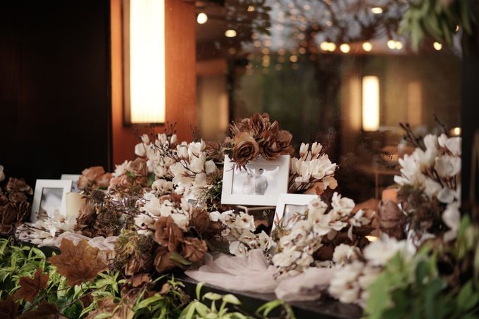 Kevin & Felicia Wedding At Summer Pool Swissotel by Fiori.Co - 020 Kevin & Felicia Wedding At Summer Pool Swissotel by Fiori.Co - 020