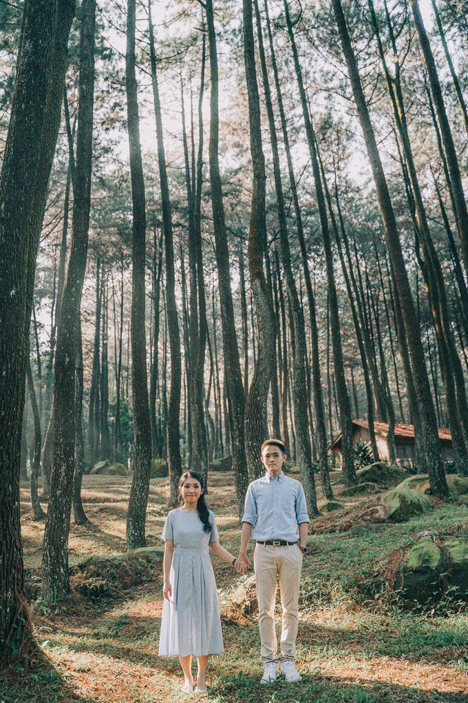 Kaleb & Eunike Pre-Wedding Photoshoot by Dustin Hendarlim - 002