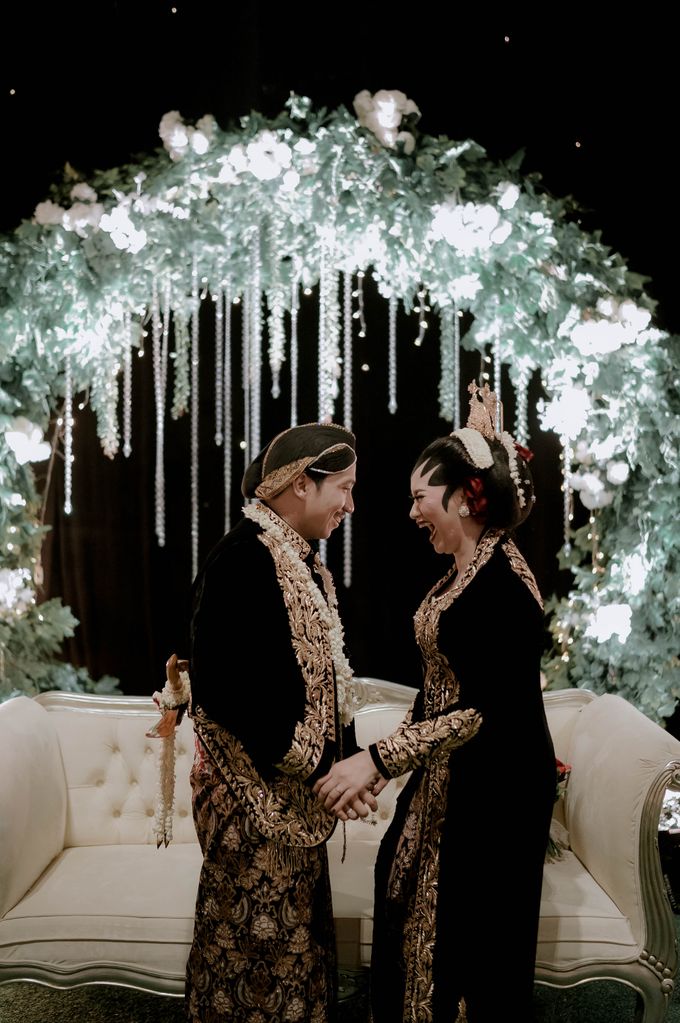 Devita & Ivan Wedding by Akuwedding - 042