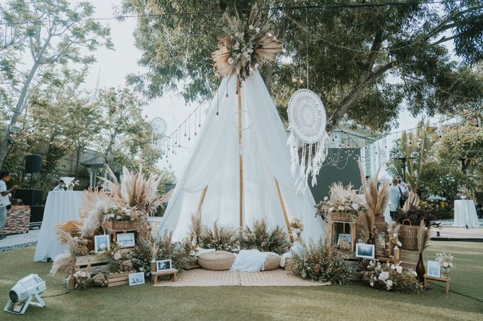 Steffy and Temi Wedding Decoration by Fuchsia Bali by KAMAYA BALI - 002 Steffy and Temi Wedding Decoration by Fuchsia Bali by KAMAYA BALI - 002