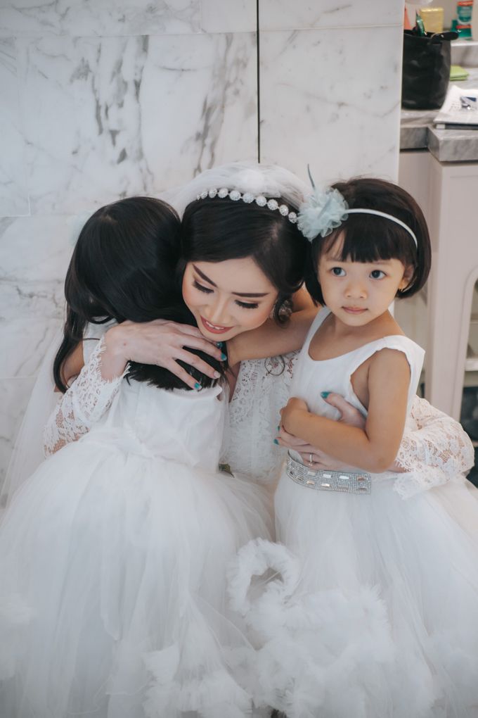 Evelyn & Jossy Wedding Preparation at Four Season Hotel by GoFotoVideo - 002 Evelyn & Jossy Wedding Preparation at Four Season Hotel by GoFotoVideo - 002