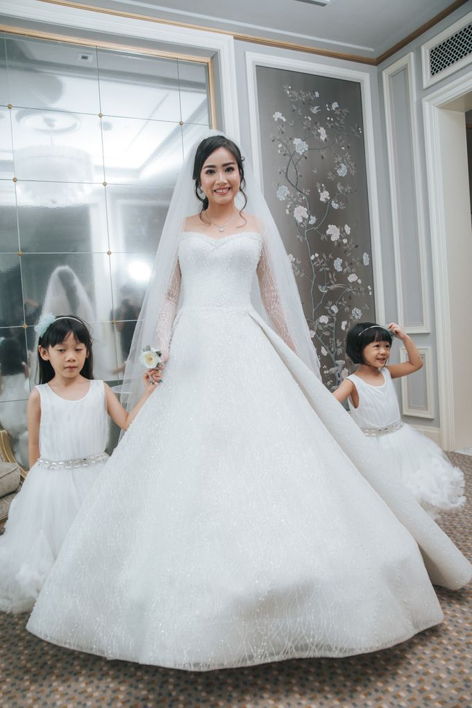 Evelyn & Jossy Wedding Preparation at Four Season Hotel by GoFotoVideo - 003 Evelyn & Jossy Wedding Preparation at Four Season Hotel by GoFotoVideo - 003