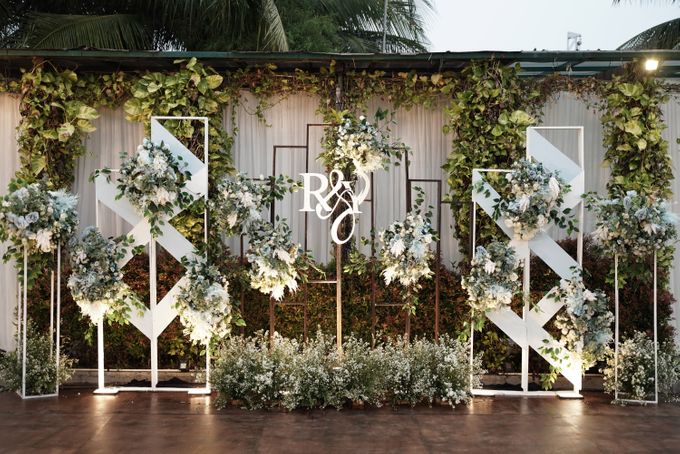 Rendy & Yolan Wedding At Segarra Ancol by Fiori.Co - 001 Rendy & Yolan Wedding At Segarra Ancol by Fiori.Co - 001