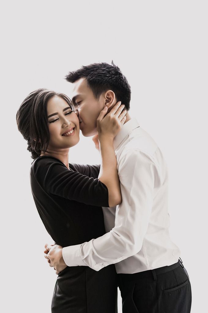 Erick & Indri Couple Session by IMPARTA.CO - 011 Erick & Indri Couple Session by IMPARTA.CO - 011