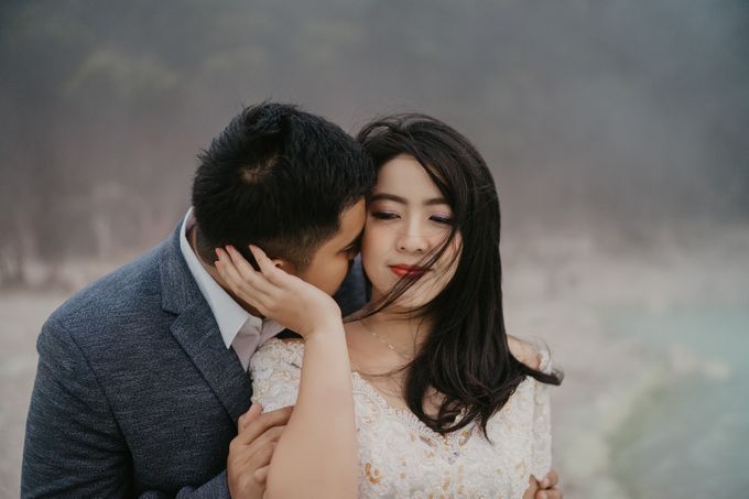 Prewedding of Gina & Teddy at Kawah Putih Bandung by KAMALA WEDDINGS - 010