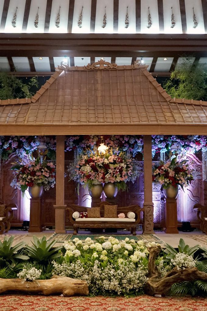 Berti & Silas Decoration by Our Wedding & Event Organizer - 020