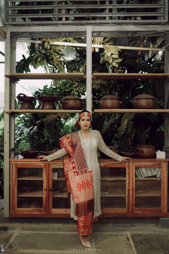 Chonnie & Asep's Intimate Garden Wedding by Pandora Wedding Planner - 016