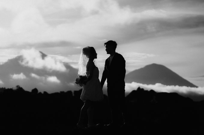 Prewedding of Hengky & Iris at Mount Batur Bali by Warna Project - 017
