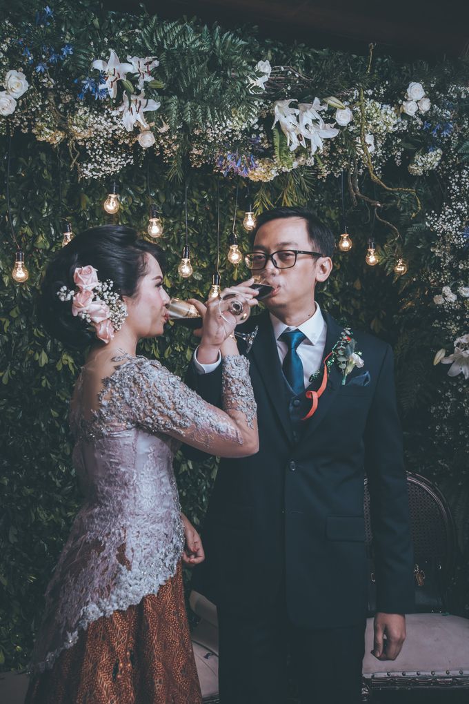 Resepsi Pernikahan Satria & Putri at Hotel Atlet Century by GoFotoVideo - 022 Resepsi Pernikahan Satria & Putri at Hotel Atlet Century by GoFotoVideo - 022