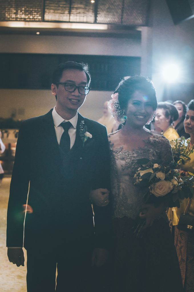 Resepsi Pernikahan Satria & Putri at Hotel Atlet Century by GoFotoVideo - 024 Resepsi Pernikahan Satria & Putri at Hotel Atlet Century by GoFotoVideo - 024