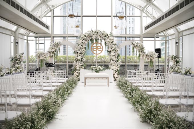 Anthony & Erna Wedding At Penthouse Hyatt by Fiori.Co - 016