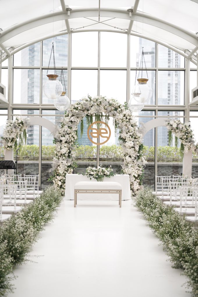 Anthony & Erna Wedding At Penthouse Hyatt by Fiori.Co - 001