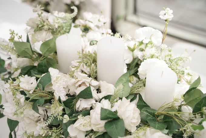 Anthony & Erna Wedding At Penthouse Hyatt by Fiori.Co - 009