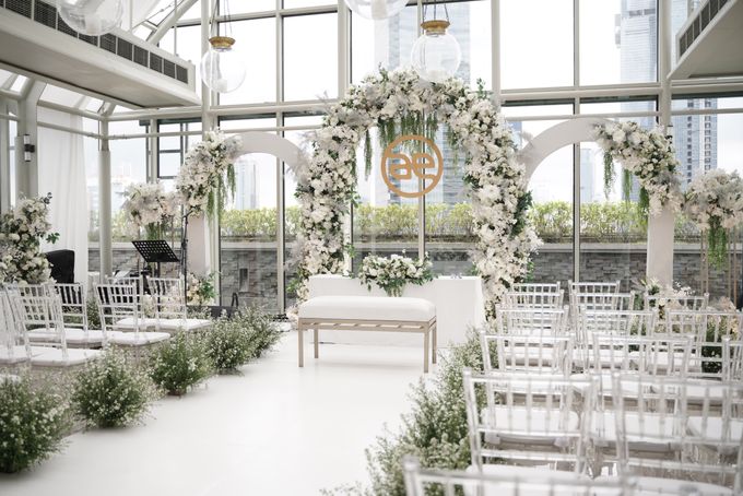 Anthony & Erna Wedding At Penthouse Hyatt by Fiori.Co - 002