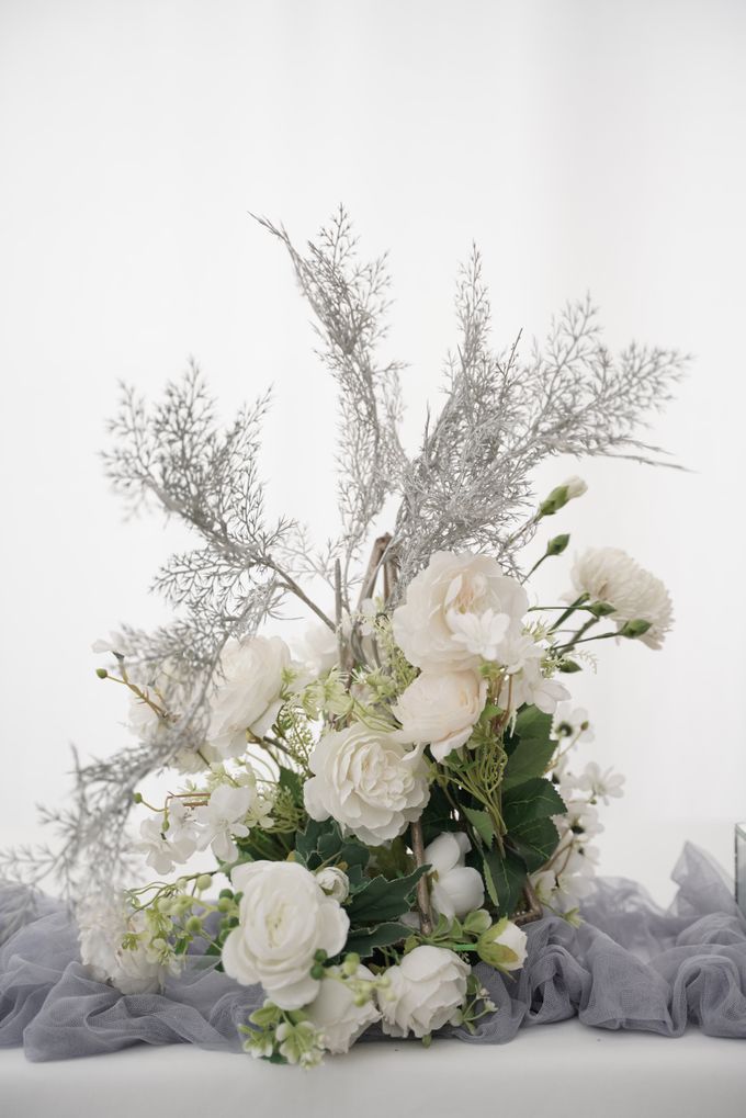 Anthony & Erna Wedding At Penthouse Hyatt by Fiori.Co - 011