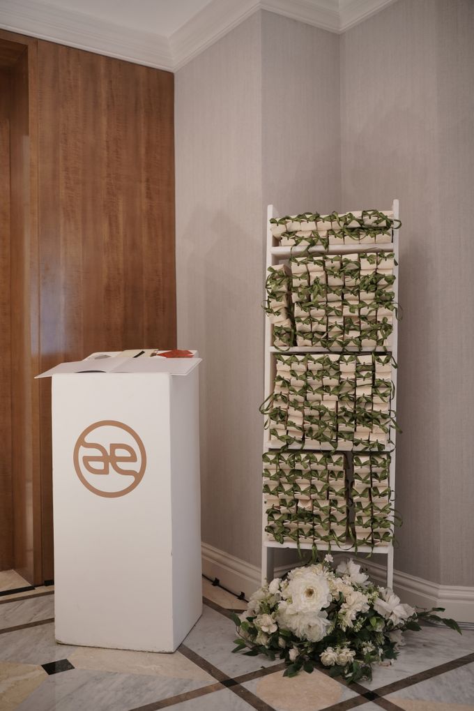Anthony & Erna Wedding At Penthouse Hyatt by Fiori.Co - 010