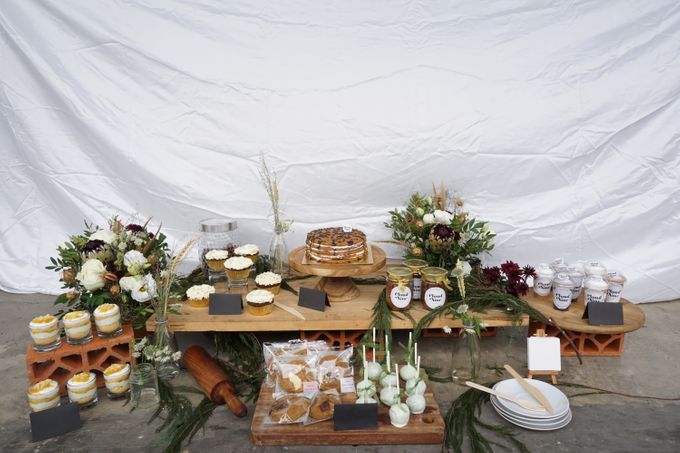 Rustic Dessert Table by Cloud Nine Cakery - 001 Rustic Dessert Table by Cloud Nine Cakery - 001
