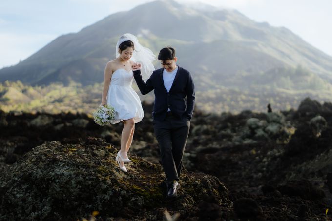 Prewedding of Hengky & Iris at Mount Batur Bali by Warna Project - 021