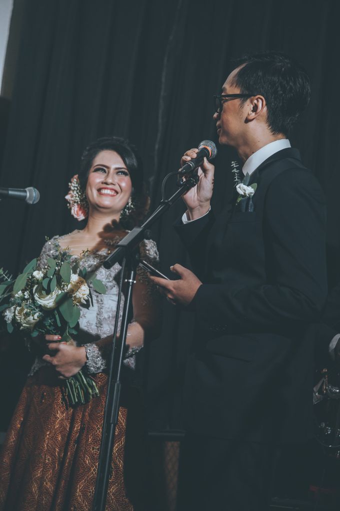Resepsi Pernikahan Satria & Putri at Hotel Atlet Century by GoFotoVideo - 006 Resepsi Pernikahan Satria & Putri at Hotel Atlet Century by GoFotoVideo - 006