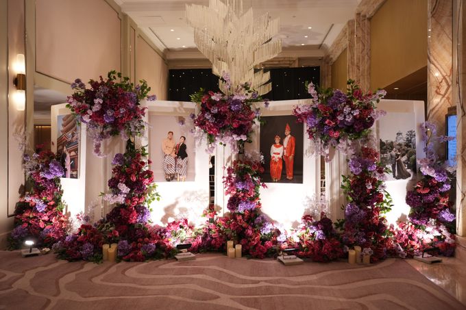 Jossy & Melvina Wedding At St Regis Jakarta by Fiori.Co - 009