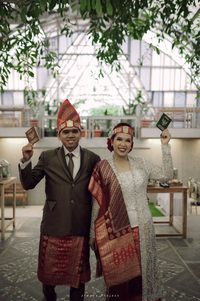 Chonnie & Asep's Intimate Garden Wedding by Pandora Wedding Planner - 020