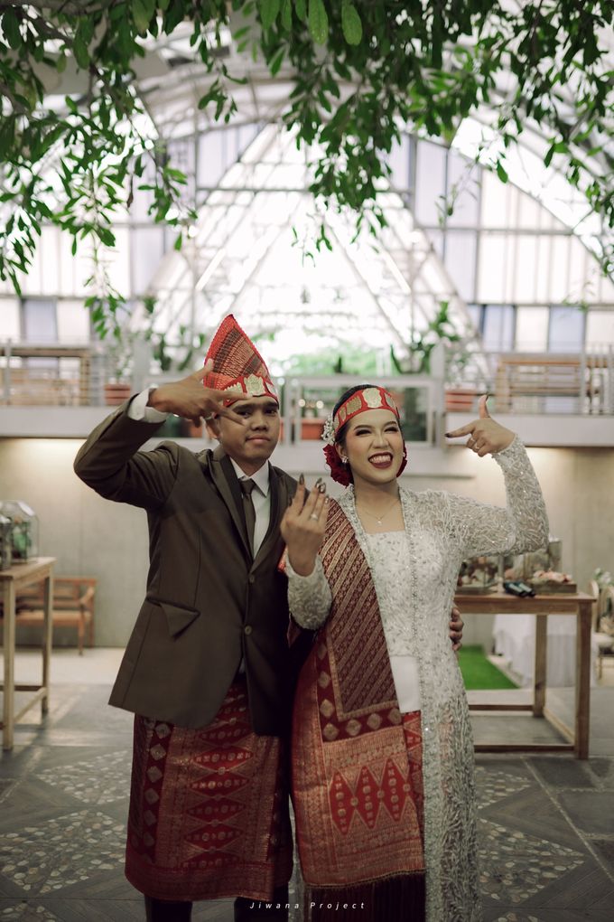 Chonnie & Asep's Intimate Garden Wedding by Pandora Wedding Planner - 021