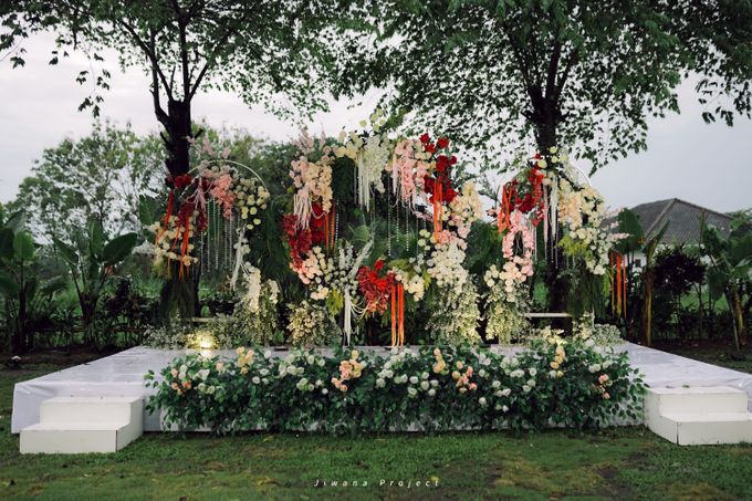 Chonnie & Asep's Intimate Garden Wedding by Pandora Wedding Planner - 022