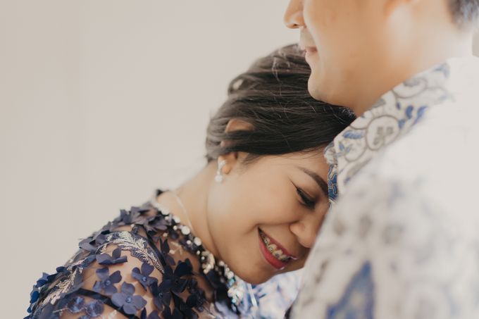 Engagement Of Melinda Cholis At Belleza By Warna Project Bridestory Com