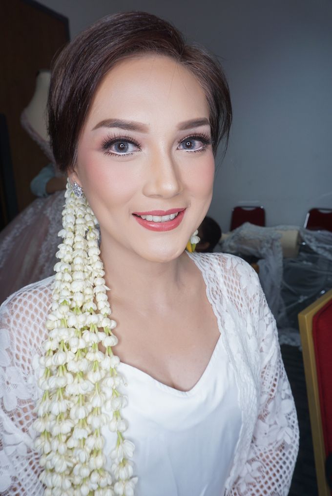 Wedding Makeup by Le Tristan Makeup Studio - 002