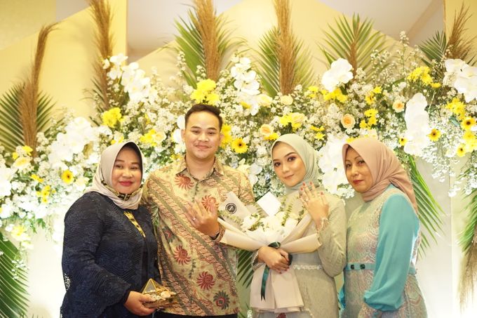 The Engagement Nevi & M Tazul Arifin by Thebridewears - 004 The Engagement Nevi & M Tazul Arifin by Thebridewears - 004