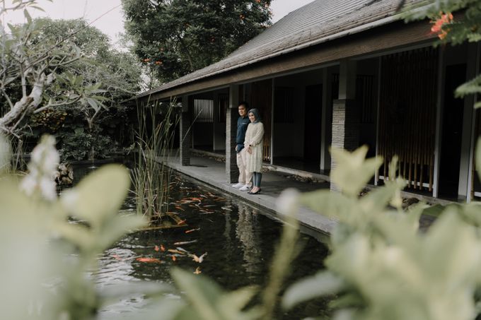 Prewedding Iin and Fajar by embunpagi photo - 017