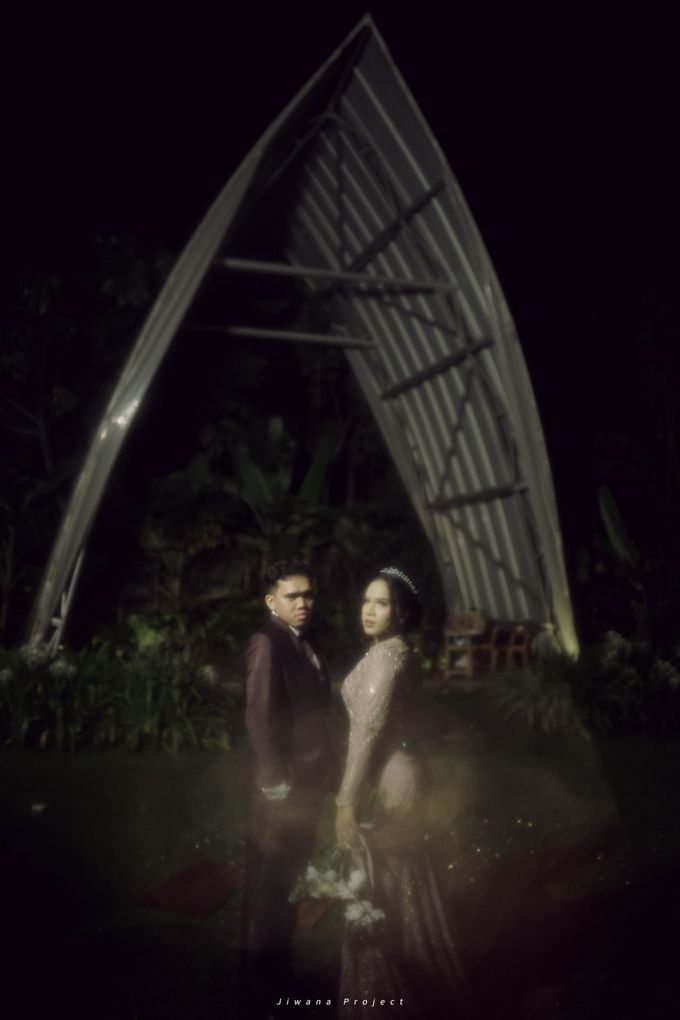 Chonnie & Asep's Intimate Garden Wedding by Pandora Wedding Planner - 011
