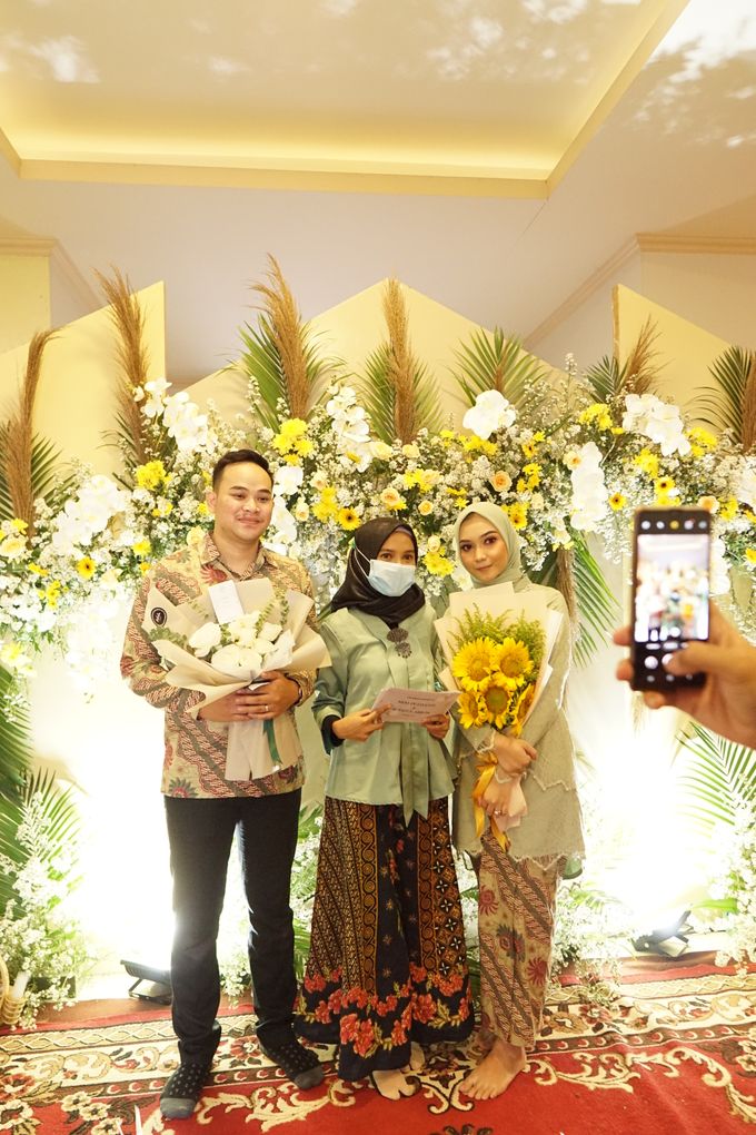The Engagement Nevi & M Tazul Arifin by Thebridewears - 005 The Engagement Nevi & M Tazul Arifin by Thebridewears - 005