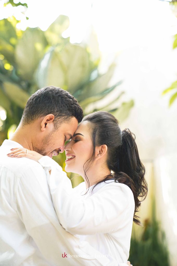 Postwedding Nesya & Indra by ukjakarta.id - 001 Postwedding Nesya & Indra by ukjakarta.id - 001