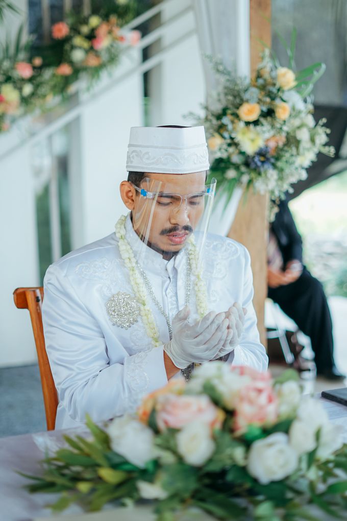 The Wedding Dita & Krisna by OkkyantamaPhoto - 011 The Wedding Dita & Krisna by OkkyantamaPhoto - 011