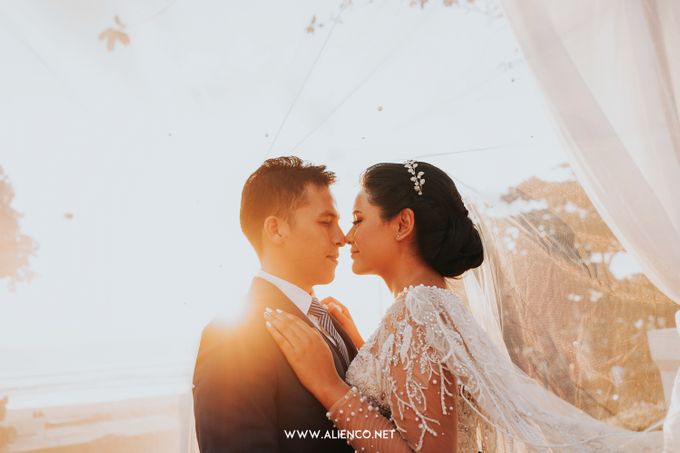 Bali Wedding Ellyana & Wahyu by alienco photography - 023